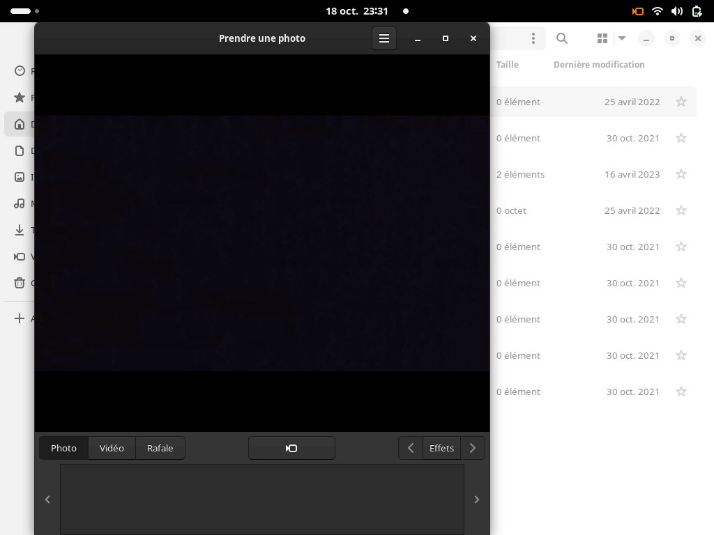 Fedora Linux 39 GNOME - Indicateur caméra
