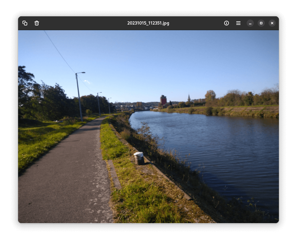 Fedora Linux 39 GNOME - Visionneur d'image